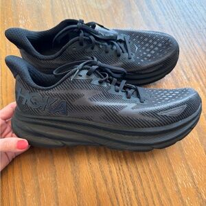 Hoka Clifton 9 Men’s Size 10